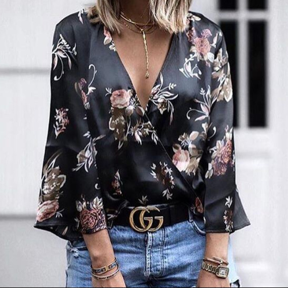Boutique Tops - 🎊 ONE LEFT! 🎉Gorgeous Floral Faux Wrap Top!